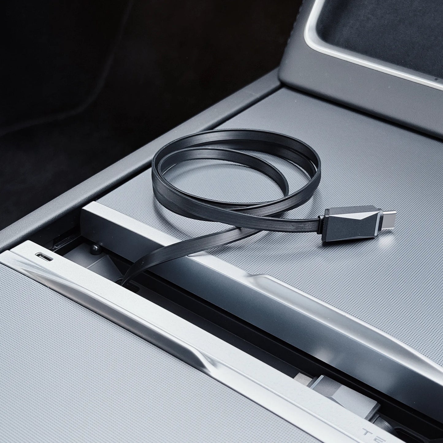 Console Charging Hub (新型モデルY/3)